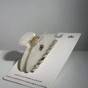 ALO Yoga white acrylic illusion Claw Clip